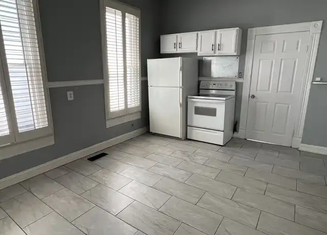 Property at 445 Parkway Ave, Indianapolis, IN, 46225, 2 beds, 2 baths, [object Object]