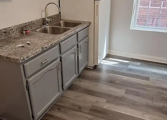 Property at 200 N Hamilton St, Poughkeepsie, NY, 12601, 2 beds, 1 bath, [object Object]