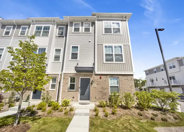 Property at 1037 Wren Rd, Des Plaines, IL, 60018, 3 beds, 2.5 baths, [object Object]