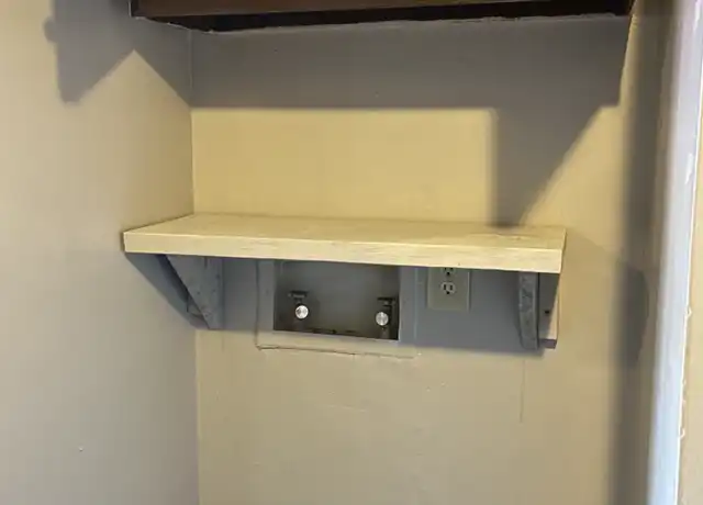Property at 202 Sunny Ridge Cir, Dickson, TN, 37055, 1 bed, 1 bath, [object Object]
