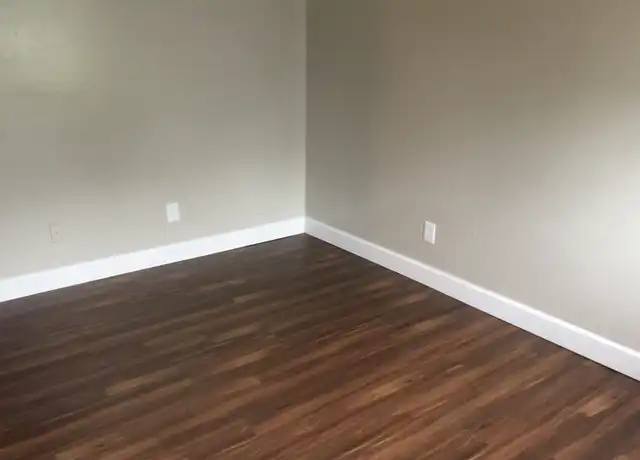 Property at 4 Sunny Ridge Cir, Dickson, TN, 37055, 1 bed, 1 bath, [object Object]