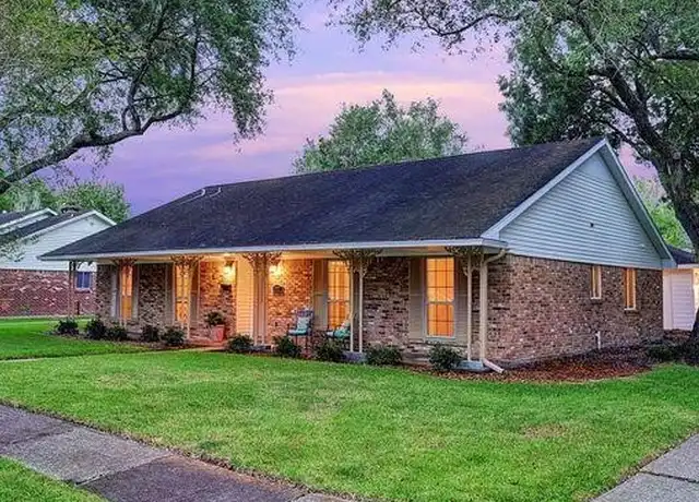 Property at 6031 Cerritos Dr, Houston, TX, 77035, 4 beds, 2 baths, [object Object]