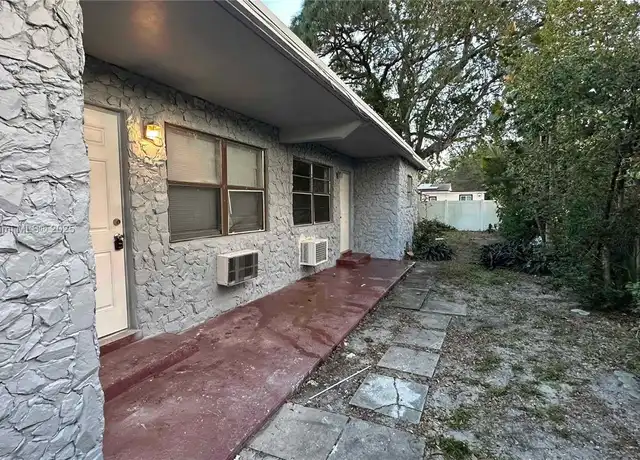 Property at 1808 NW 9th St Unit 1-2, Fort Lauderdale, FL, 33311, 2 beds, 1 bath, [object Object]