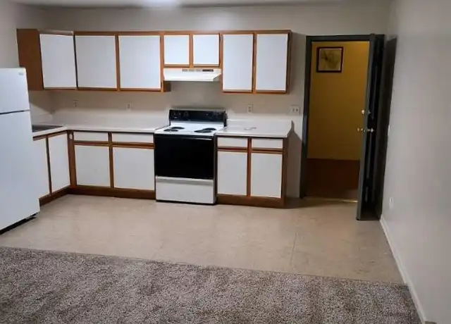 Property at 1120 Minns Dr, Machesney Park, IL, 61115, 1 bed, 1 bath, [object Object]