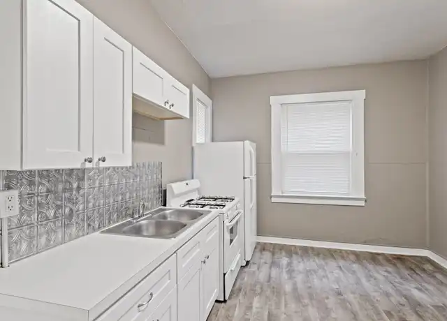 Property at 1221 N Monroe St Unit 4, Spokane, WA, 99201, 2 beds, 1 bath, [object Object]