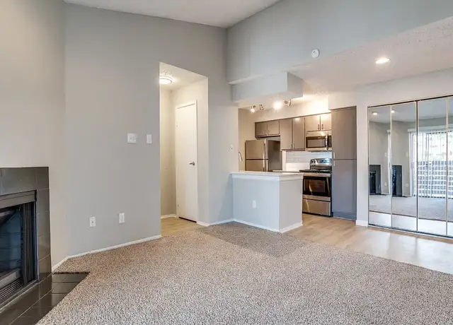 Photo of 2508 Forest Point Dr, Arlington, TX 76006