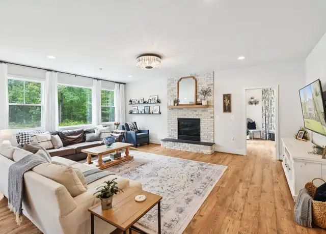 Property at 10520 Manley Rd, Nokesville, VA, 20181, 6 beds, 4.5 baths, [object Object]