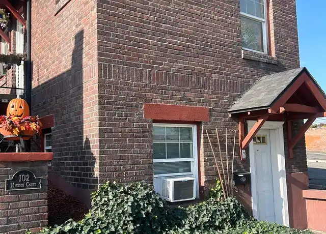 Property at 102 N Mission St Unit 2, Wenatchee, WA, 98801, 1 bed, 1 bath, [object Object]
