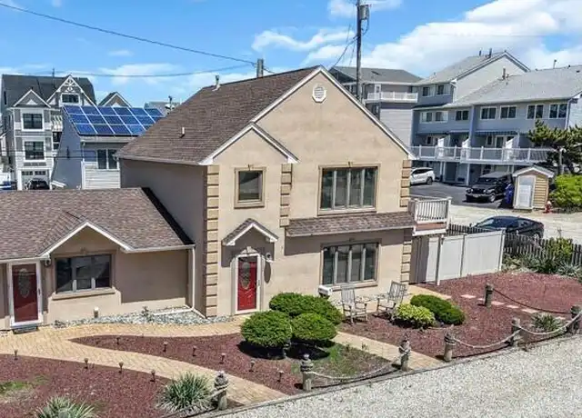 Property at 2 Holiday Rd, Seaside Heights, NJ, 08751, 3 beds, 2.5 baths, [object Object]