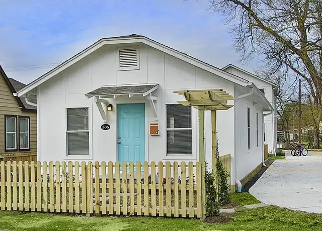 Property at 505 E 32nd St, Houston, TX, 77018, 2 beds, 1 bath, [object Object]
