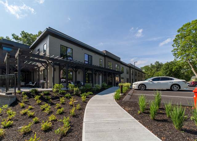 Photo of 446 Massachusetts Ave, Acton, MA 01720