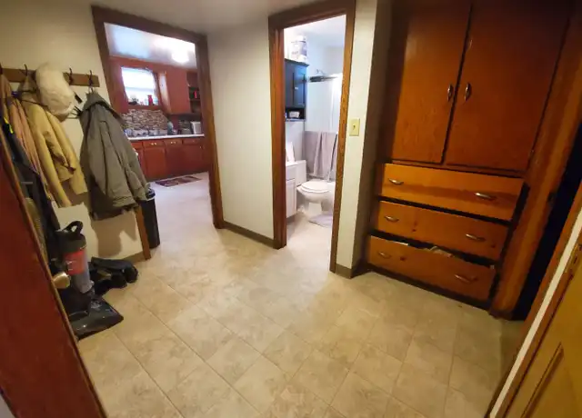 Property at 521 N 15th St Unit 1, Bismarck, ND, 58501, 1 bed, 1 bath, [object Object]