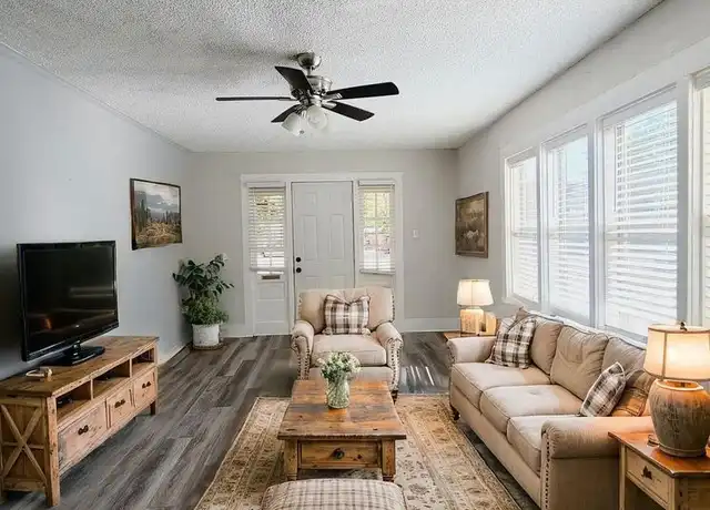 Property at 112 N Walnut St, Colorado Springs, CO, 80905, 2 beds, 1 bath, [object Object]