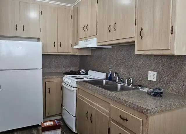 Property at 1420 S Trenton Ave Unit 1417-8, Tulsa, OK, 74120, 1 bed, 1 bath, [object Object]