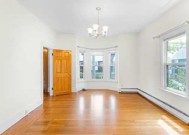 Property at 51 Newbury St Unit 1, Somerville, MA, 02144, 2 beds, 1 bath, [object Object]
