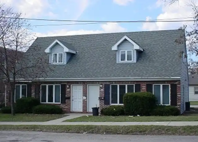 Property at 201 Dawes St Unit Dawes, 201, Oshkosh, WI, 54901, 4 beds, 2 baths, [object Object]