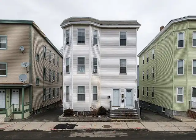 Property at 421 Ferry St Unit 1, Malden, MA, 02148, 2 beds, 1 bath, [object Object]