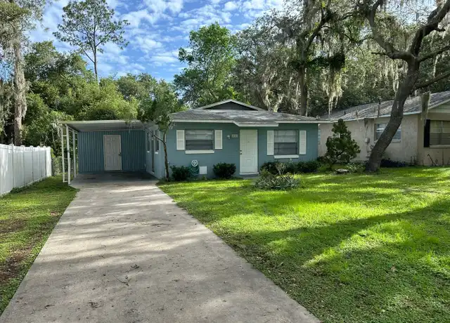 Property at 2016 Vine St, Leesburg, FL, 34748, 3 beds, 2 baths, [object Object]