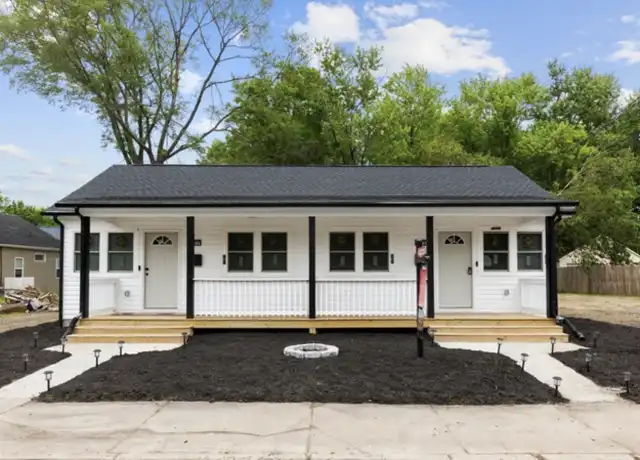 Property at 305 W City Point Rd, Hopewell, VA, 23860, 2 beds, 1 bath, [object Object]