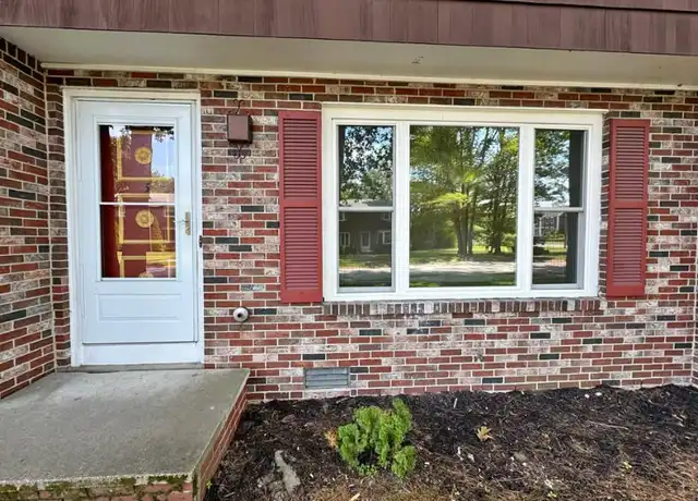 Property at 3 Villa Rd, Westbrook, ME, 04092, 2 beds, 1 bath, [object Object]