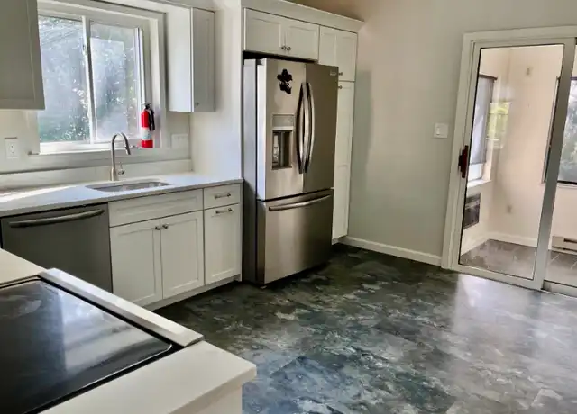 Property at 10 Bromfield Rd Unit 2, Somerville, MA, 02144, 3 beds, 2 baths, [object Object]
