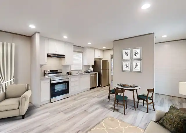 Property at 1450 S Broad St, Monroe, GA, 30655, 3 beds, 2 baths, [object Object]