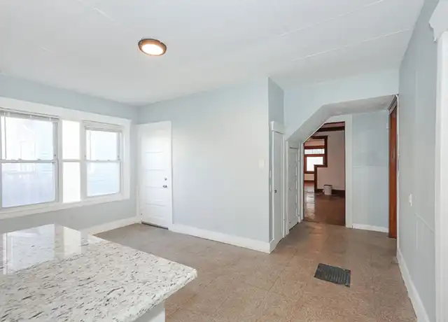 Property at 1910 Corning Ave Unit 1st floor, Cleveland, OH, 44109, 3 beds, 1 bath, [object Object]