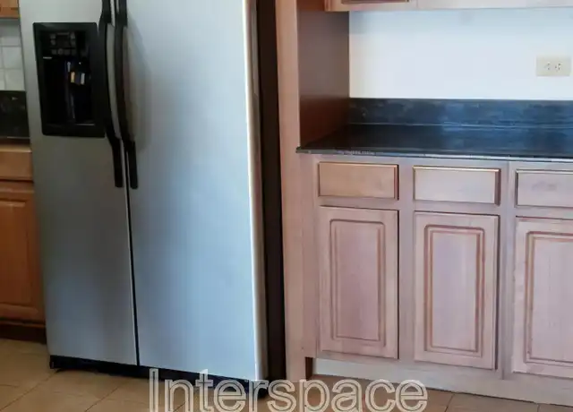 Property at 9937 S Cicero Ave #302, Oak Lawn, IL, 60453, 1 bed, 1 bath, [object Object]
