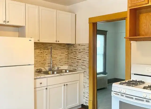 Property at 5421 24th Ave, Kenosha, WI, 53140, 2 beds, 1 bath, [object Object]
