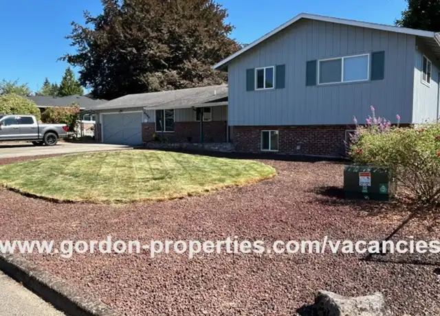 Property at 6788 SE Molt St, Portland, OR, 97267, 4 beds, 2 baths, [object Object]