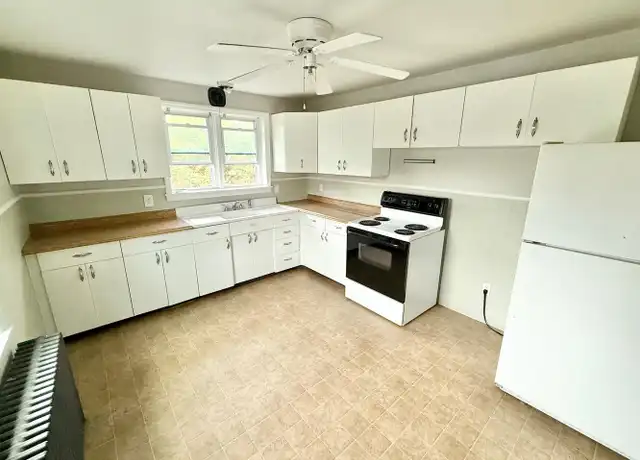 Property at 258 S Penn St, Pottstown, PA, 19465, 2 beds, 1 bath, [object Object]