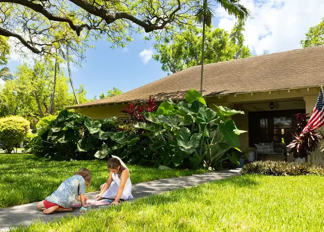 Photo of 210 Kokomalei St, Honolulu, HI 96818