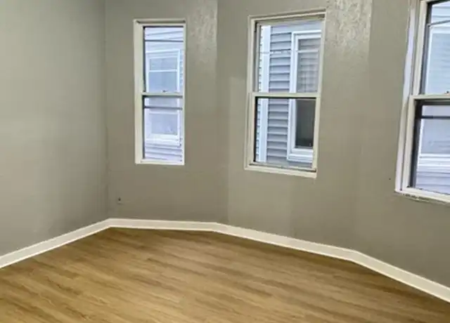 Property at 167 Walnut St Unit 2, Chelsea, MA, 02150, 3 beds, 1 bath, [object Object]
