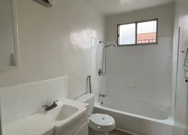 Property at 953 Westmoreland Ave Unit 4, Los Angeles, CA, 90006, 0 beds, 1 bath, [object Object]
