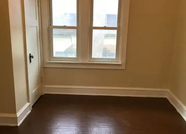 Property at 2977-2979 N 6th St Unit Upper, Milwaukee, WI, 53212, 2 beds, 1 bath, [object Object]