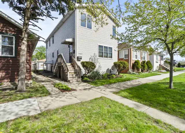 Property at 2425 Hessing St, River Grove, IL, 60171, 5 beds, 2 baths, [object Object]