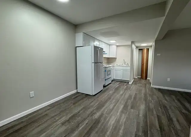 Property at Cedars Village - 2711 W Central Ave, Toledo, OH, 43606, 2 beds, 1 bath, [object Object]