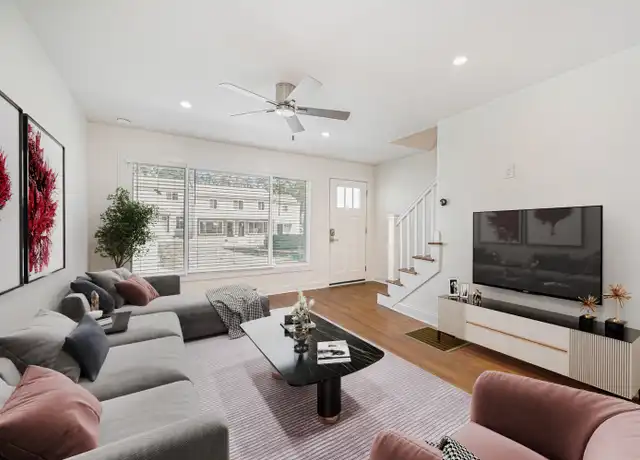 Property at 5030 Baltimore Ave, Kansas City, MO, 64112, 2 beds, 1 bath, [object Object]