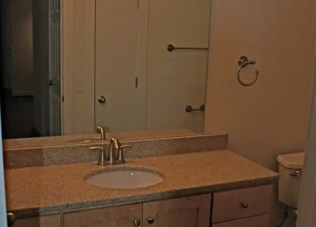 Property at 246 White Bridge Rd Unit 246 E6 Seeking Housemate, Nashville, TN, 37209, 2 beds, 1 bath, [object Object]