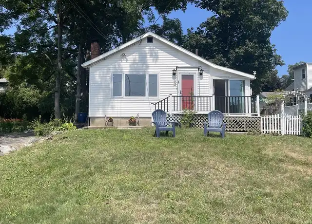 Property at 94 Gordon Rd, Braintree, MA, 02184, 2 beds, 1 bath, [object Object]