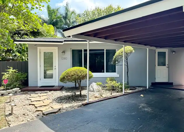 Property at 1280 NE 38th St, Oakland Park, FL, 33334, 2 beds, 1 bath, [object Object]