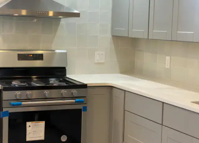 Property at 215 Market St, Camden, NJ, 08102, 3 beds, 1 bath, [object Object]