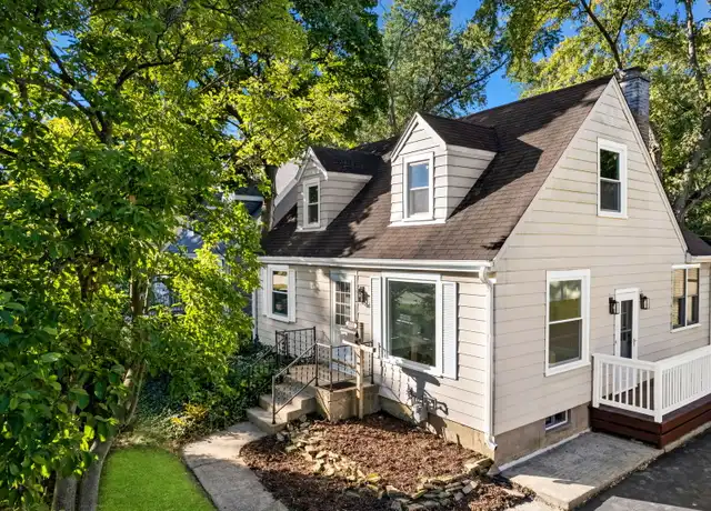 Property at 1552 McCraren Rd, Highland Park, IL, 60035, 4 beds, 2 baths, [object Object]