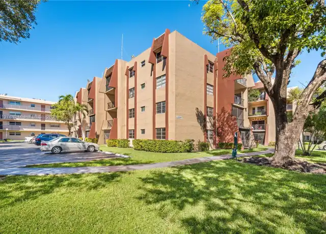 Property at 13707 Kendale Lakes Cir #311, Miami, FL, 33183, 2 beds, 2 baths, [object Object]