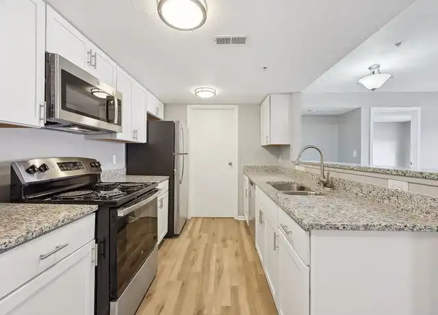 Property at Somerset Place Apartments - 3700 Lifestyle Blvd, Columbus, OH, 43219, 2 beds, 2 baths, [object Object]