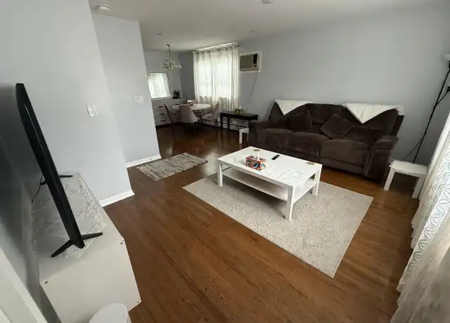 Property at 182 W 3rd St Unit 2nd Floor, Bayonne, NJ, 07002, 3 beds, 1 bath, [object Object]