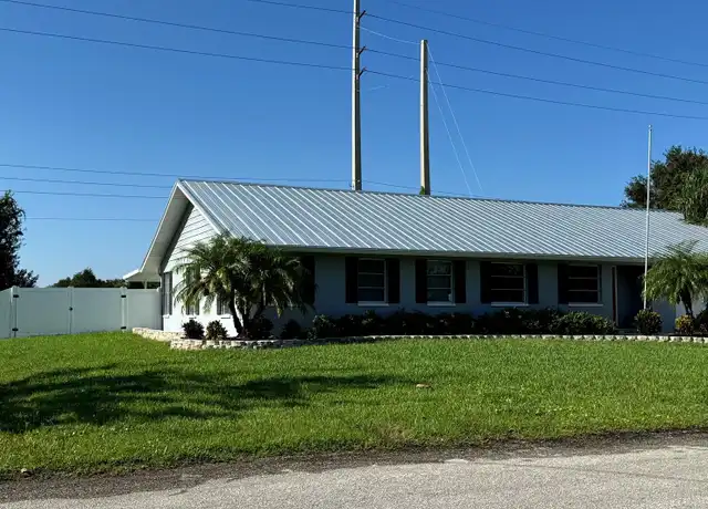 Property at 5608 43rd Ave E, Bradenton, FL, 34208, 3 beds, 2 baths, [object Object]