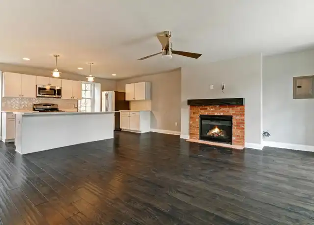 Property at 48 Aston Row Ln Unit A, Columbus, OH, 43201, 1 bed, 1.5 baths, [object Object]