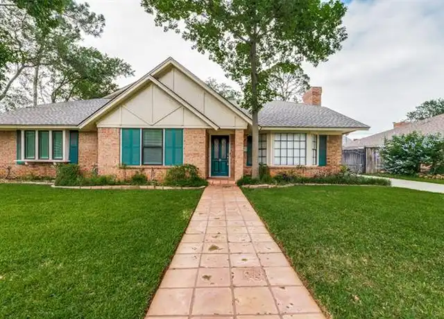 Property at 1207 Land Rush Dr, Arlington, TX, 76012, 4 beds, 3 baths, [object Object]