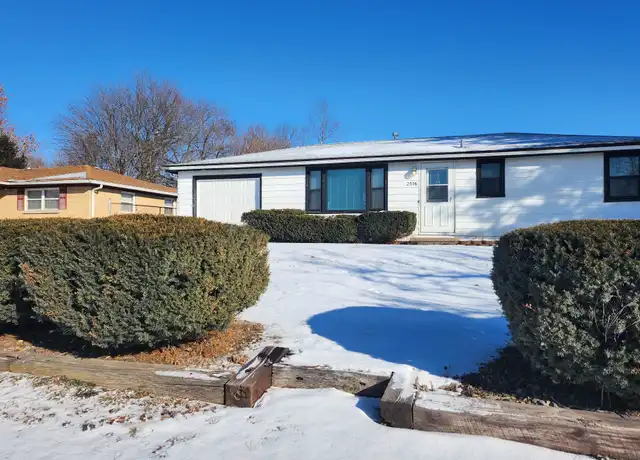 Property at 2516 Airport Rd, Peoria, IL, 61607, 3 beds, 1 bath, [object Object]